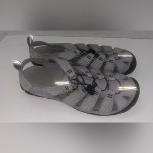 KEEN Women's Clearwater CNX-W Sandal, Dapple Grey Size 10